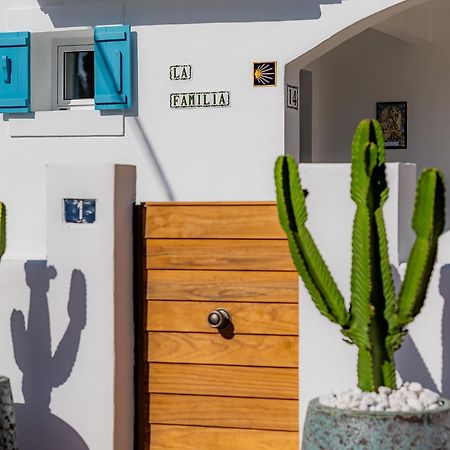 La Familia Beach House La Cala Ла-Кала-де-Михас Экстерьер фото