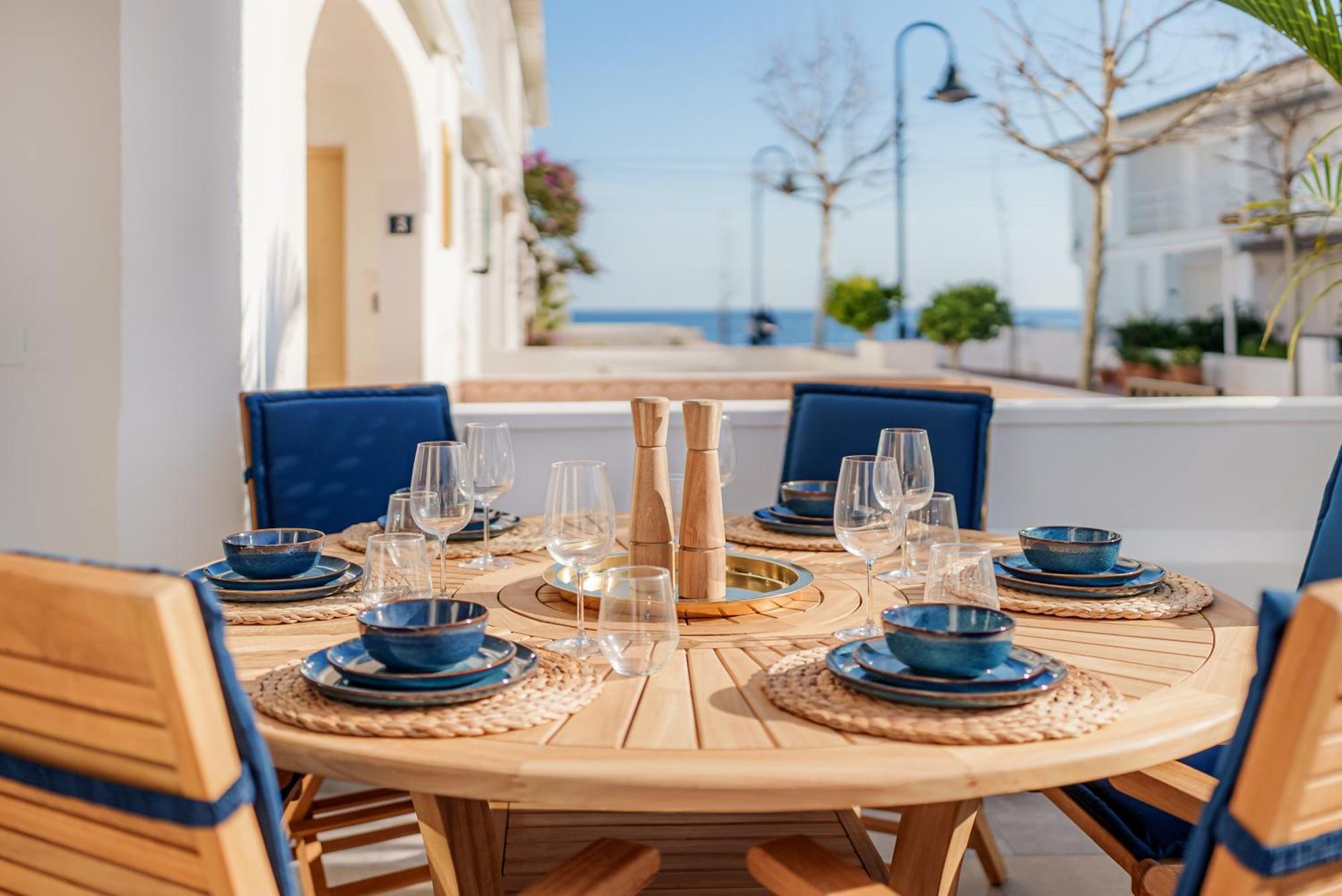 La Familia Beach House La Cala Ла-Кала-де-Михас Экстерьер фото