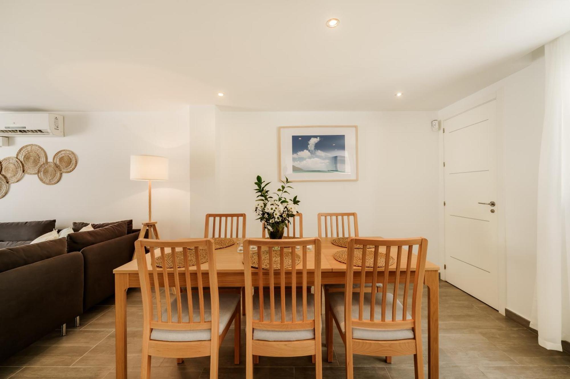 La Familia Beach House La Cala Ла-Кала-де-Михас Номер фото