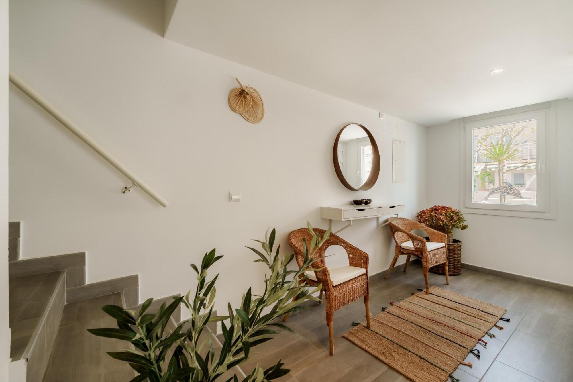 La Familia Beach House La Cala Ла-Кала-де-Михас Номер фото